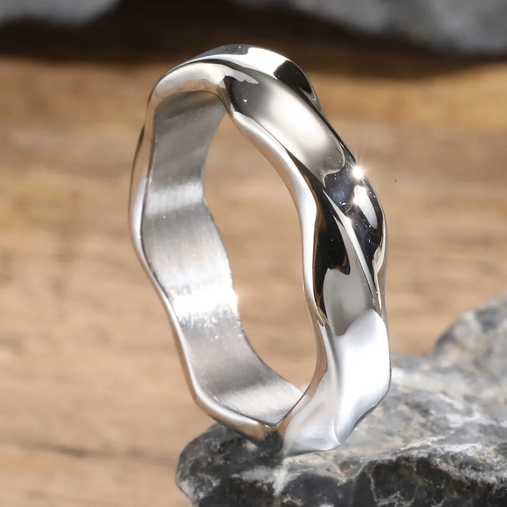 Infinite Möbius Ring