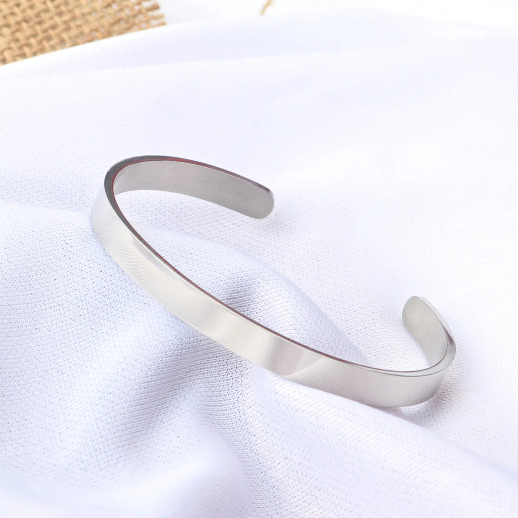 Essential Stainless Cuff