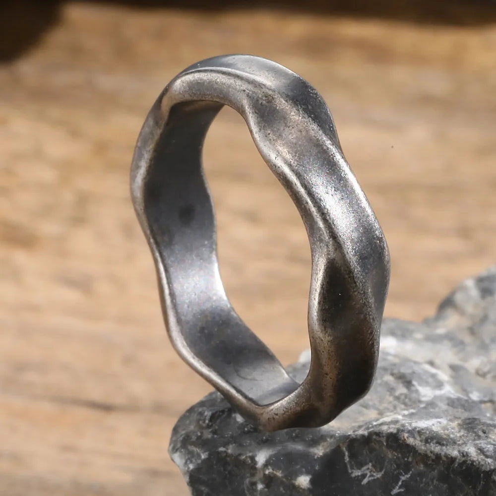 Infinite Möbius Ring